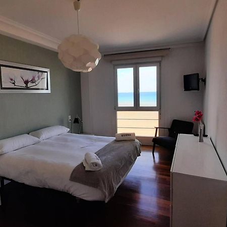Egona - Baneru 3 Vivienda En 1 Linea De Playa Centro Ciudad Leilighet Zarautz Eksteriør bilde